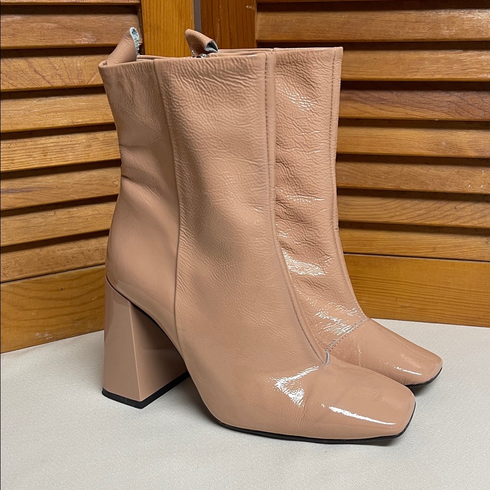 L'INTERVALLE Nude Heeled Boots